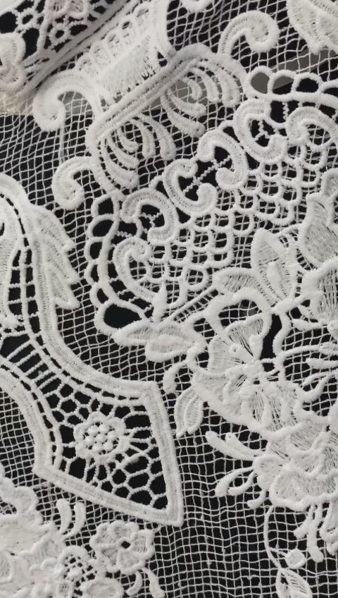5 Yards white Guipure lace